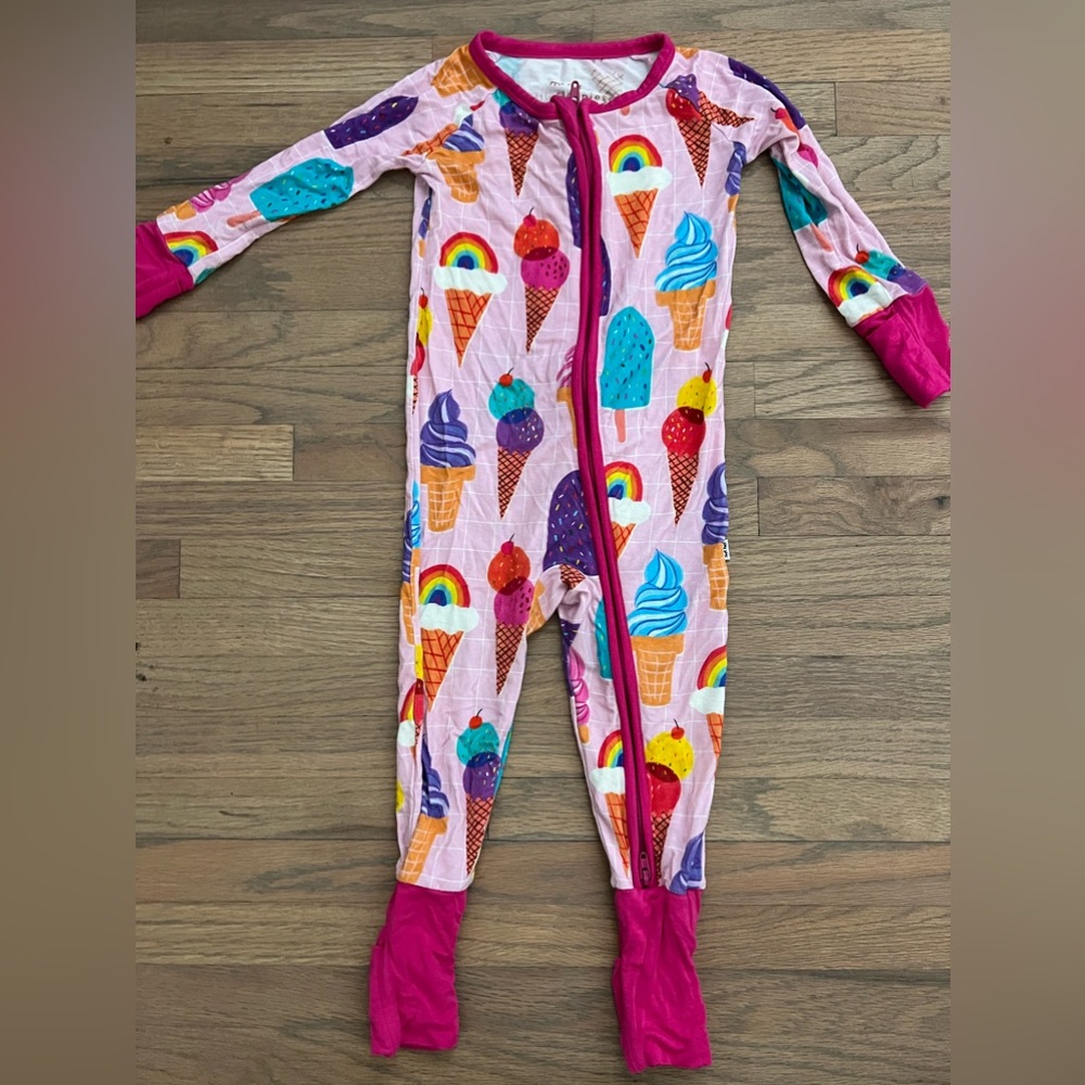 Little Sleepies sweet treats zippy 6-12 euc